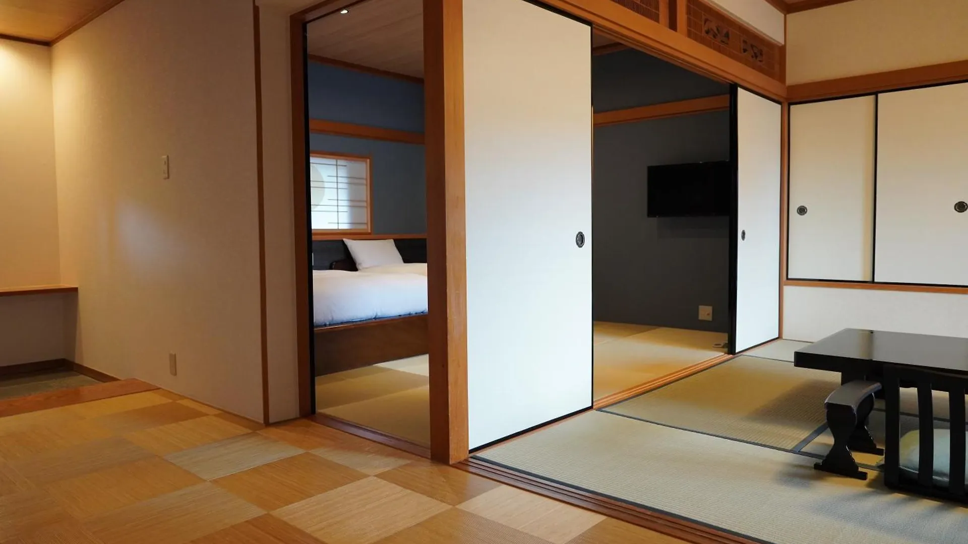 Ryokan Yoshimatsu Hotel Hakone