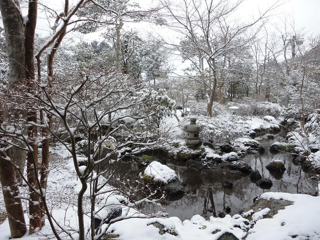 Yoshimatsu Hotel Hakone 4*,